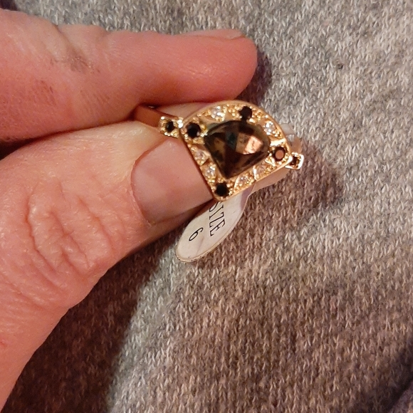 Ring lot - Picture 3 of 4